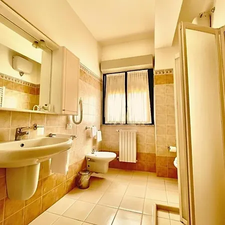 Nazareth 3*
